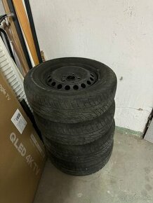 Pneumatiky zimne 195/65 r15 vw - 1