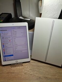 Apple iPad 6.th Generácie (Wi-Fi)