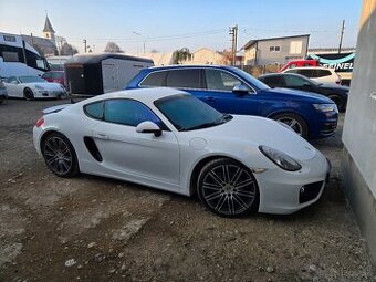 Porschce Cayman 2.7