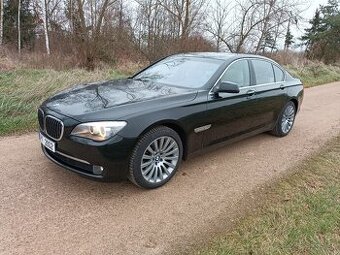 BMW 740xD Noční vidění,ACC,Nez.Topení 199t km 2011