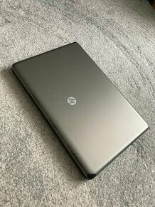 HP 635 - starý notebook - 1