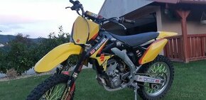 Suzuki rmz 250