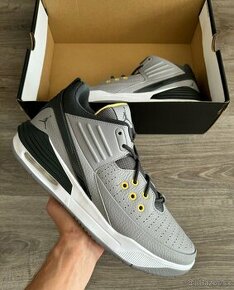 Predam botasky Jordan Max Aura 5