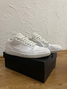 Air Jordan 1 low white Veľkosť 44