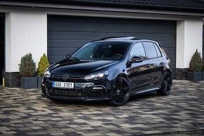 Golf R 2.0 TSI 4Motion 265kW, originál úprava APR, HF karbon