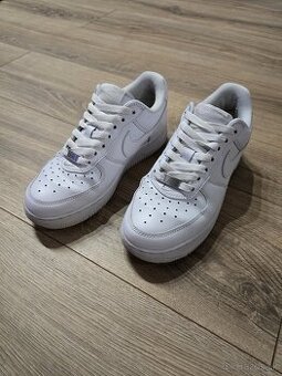 Predám biele nike airforce supreme - 1