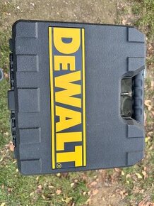 Dewalt kufrik