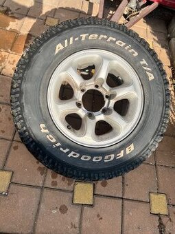 Mitsubishi Pajero 6x139,7 R15 235/75