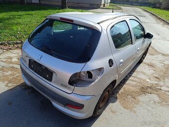 Peugeot 206+ 1.4 HDi kód motora 8HZ