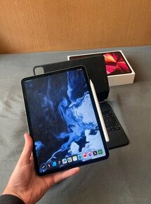 iPad Pro M1 11' 256GB + magic keyboard & apple pencil s náhr - 1