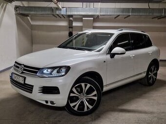 VW Touareg R-line Webasto 4x4 Vyservisovaný 3.0 L 242hp V6