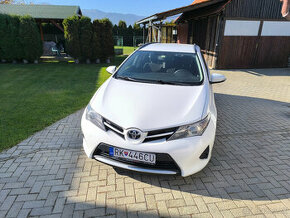 AURIS TS 1.4 D-4D