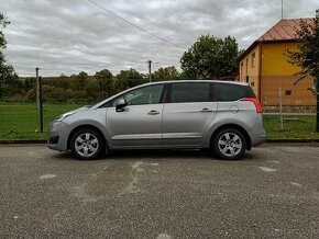 Peugeot 5008 1.6 HDi FAP Allure, 7-miestne, 1.majiteľ - 1