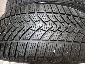 215/55 r17 zimné 2 ks SEMPERIT dezén 7 mm DOT2020