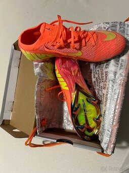 NIKE MERCURIAL COSMIC SPEED 2