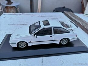 Ford Sierra Cosworth 1:18 AutoArt - 1