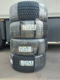 265/40R21 Hankook Winter Icept / 2020