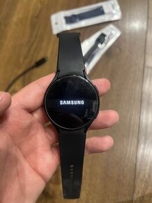 Samsung galaxy Watch 5.   44mm