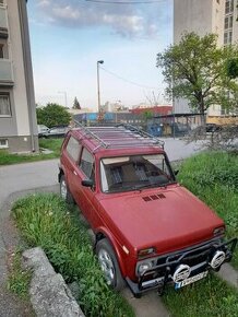 Lada Niva- zahradka - 1