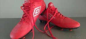 Kopačky červené Umbro 40,5