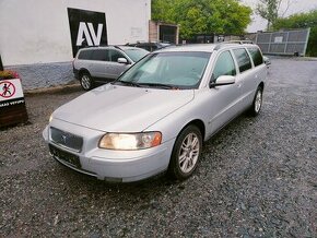 Volvo V70II facelift D5 120kw - Náhradní díly - 1