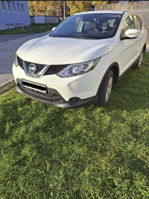 Nissan Qashqai 1,2 DIG-T 115k - Biely