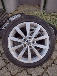 Letné pneu 225/45 R17 + disky Volkswagen 5x112