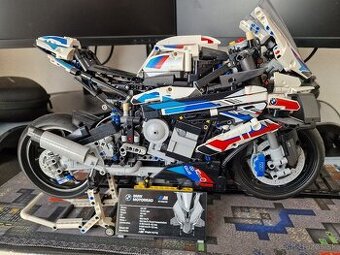 Lego Technic 42130 BMW M 1000 RR