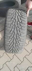 Pneu 225/45 R17 - 1