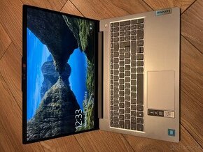 Lenovo IdeaPad Slim 3 15AMN8  Grey