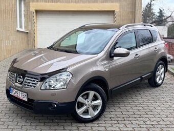 NISSAN QASHQAI 2.0 benzín 4x4+XENON+PANORAMA+BOSE+DVD