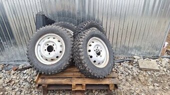 Disky R16 lada niva 5x139,7+pneumatiky Vranik