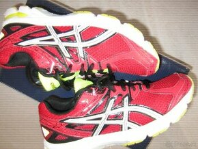 ASICS GT 1000