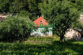 Rodinný dom s veľkým pozemkom v blízkosti centra-Banská Byst