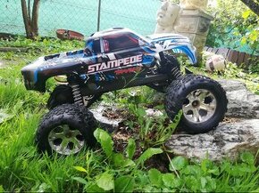 Predám RC auto TRAXXAS STAMPEDE