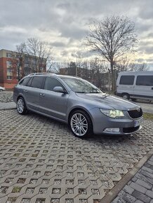 Škoda Superb Combi 2