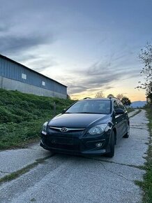 Rozpredam hyundai i 30 1.6 crdi 2011