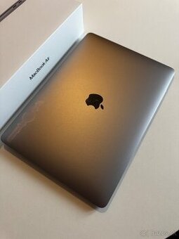 MacBook air 13” M1