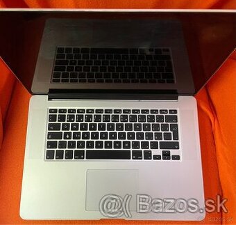 Apple MacBook Pro 15” 2014 i7/16GB/256GB SSD (vady)