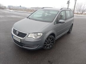 VW Touran 1,9 77 Kw 7 miestne