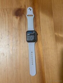 Apple Watch SE 44mm s celulárnou kapacitou - 1