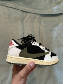 Jordan 1 Travis Scott