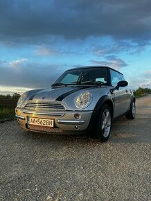 Mini Cooper ONE 1.6 benzín 66kw Checkmate edition r.v.2004 - 1