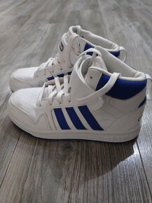 Botasky Adidas 35