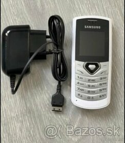 Samsung mobil s nabijackou