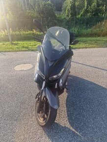 Yamaha T-MAX 400