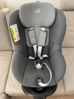 Britax Romer dualfix M-i size