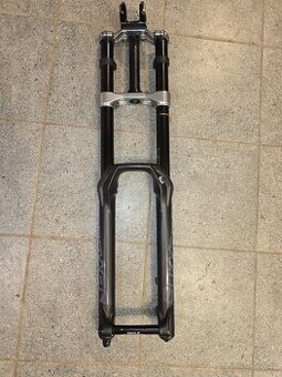 Vidlica RockShox Boxxer zdvih 200 mm