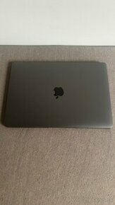 Macbook pro 2018, i7, 16gb ram, 256 gb ssd