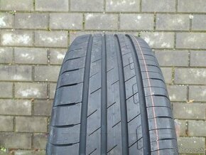 Letné pneu Goodyear Efficient Grip 215/55 R18 - 1